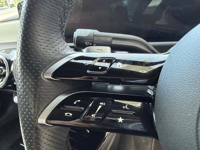 MERCEDES-BENZ Cla Class Photo 28