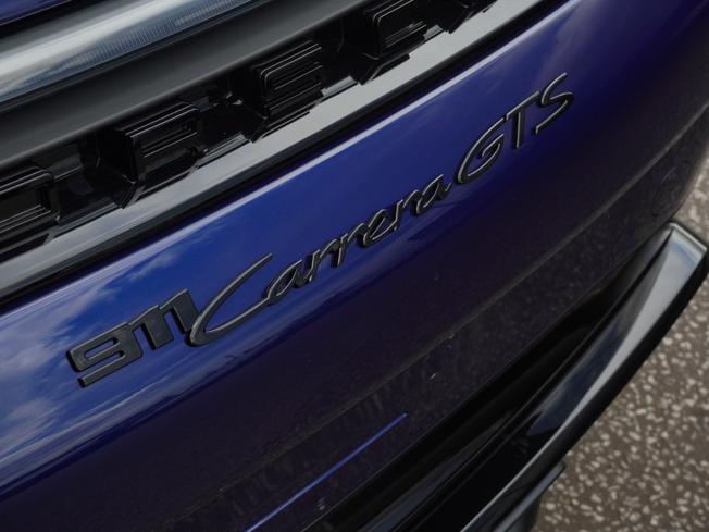PORSCHE 911 Photo 15