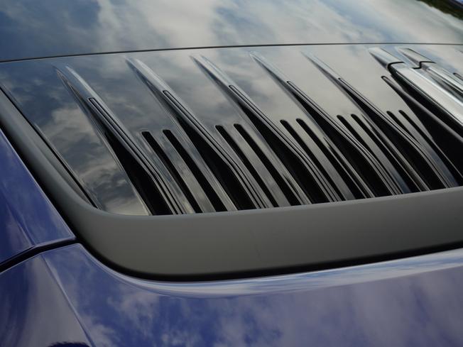 PORSCHE 911 Photo 16