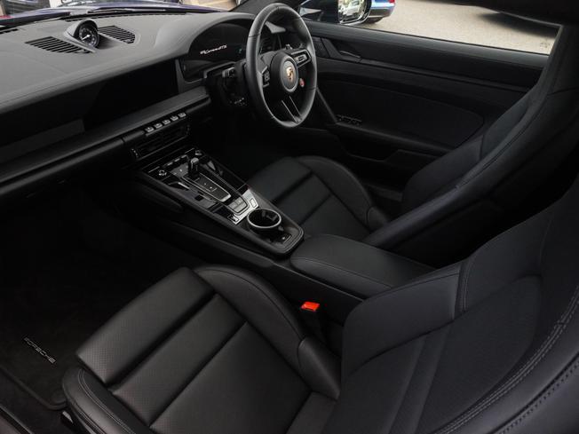 PORSCHE 911 Photo 3
