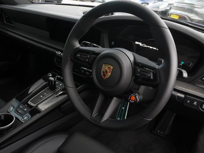 PORSCHE 911 Photo 30