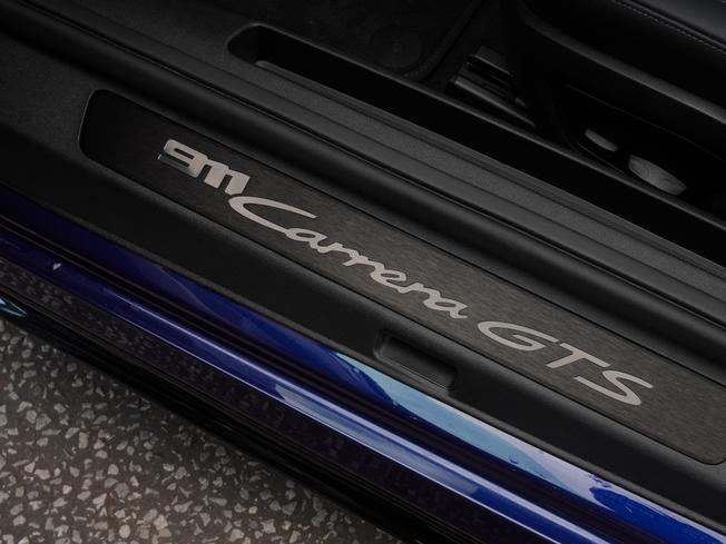 PORSCHE 911 Photo 45