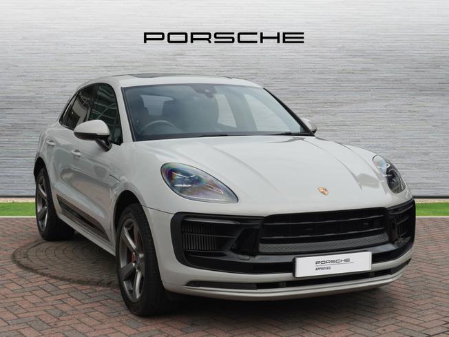 PORSCHE Macan Photo 1