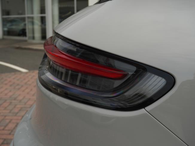 PORSCHE Macan Photo 42