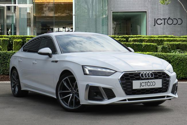 AUDI A5 Photo 1