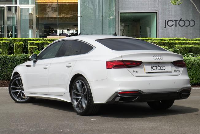 AUDI A5 Photo 2