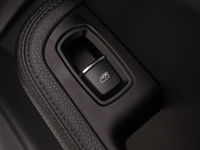 PORSCHE Macan Photo 36