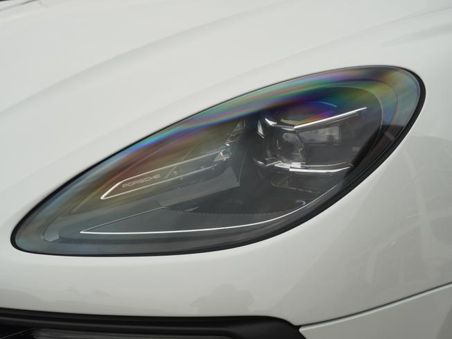 PORSCHE Macan Photo 46