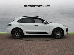 PORSCHE Macan Photo 5