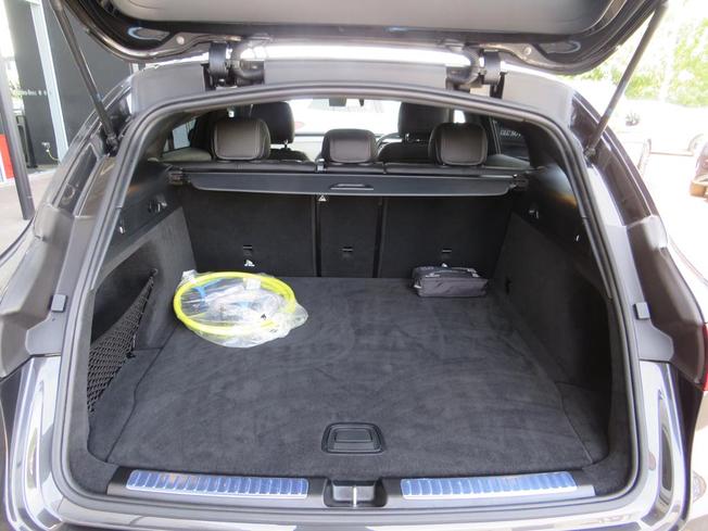 MERCEDES-BENZ EQC Photo 10