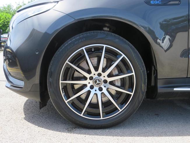 MERCEDES-BENZ EQC Photo 13