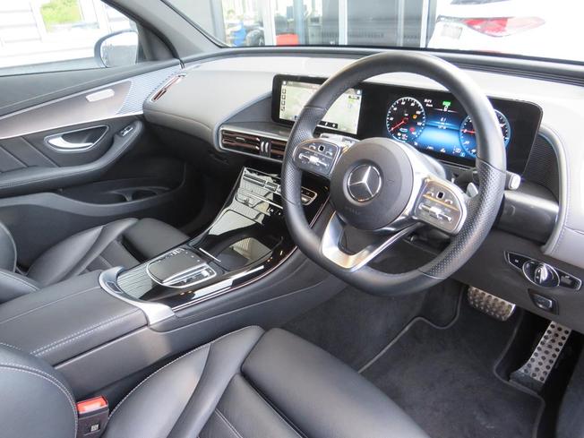 MERCEDES-BENZ EQC Photo 15