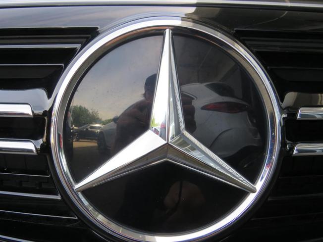 MERCEDES-BENZ EQC Photo 28