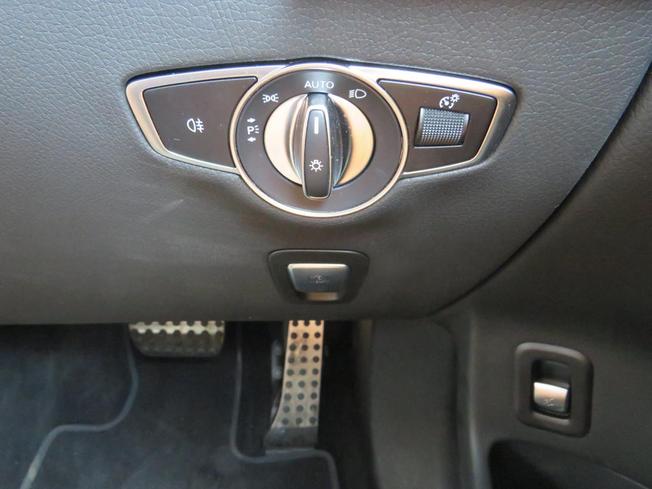 MERCEDES-BENZ EQC Photo 33