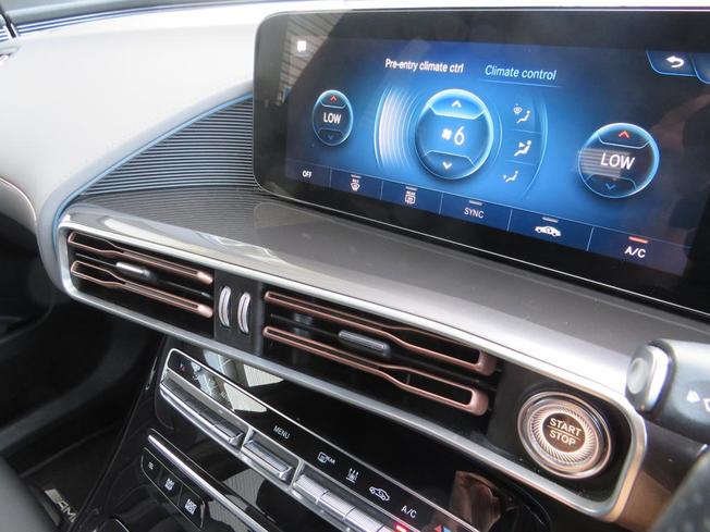 MERCEDES-BENZ EQC Photo 38