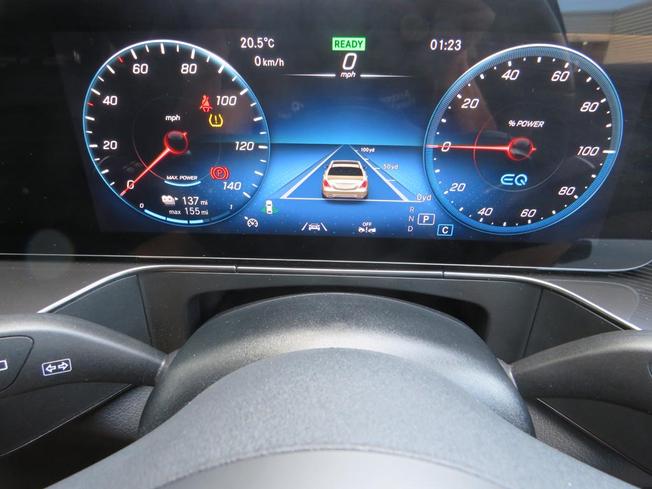 MERCEDES-BENZ EQC Photo 39