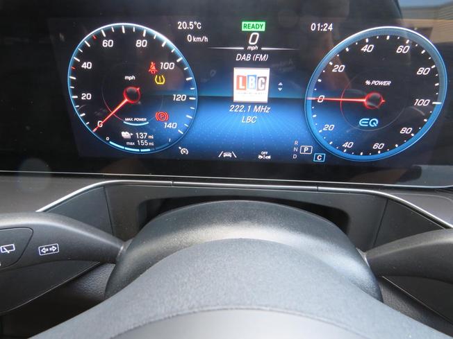 MERCEDES-BENZ EQC Photo 41