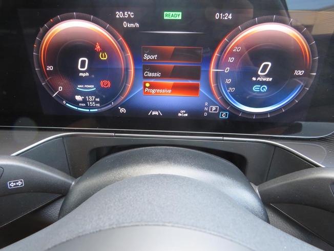 MERCEDES-BENZ EQC Photo 43