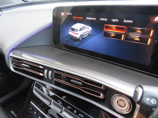 MERCEDES-BENZ EQC Photo 49