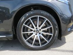 MERCEDES-BENZ EQC Photo 5