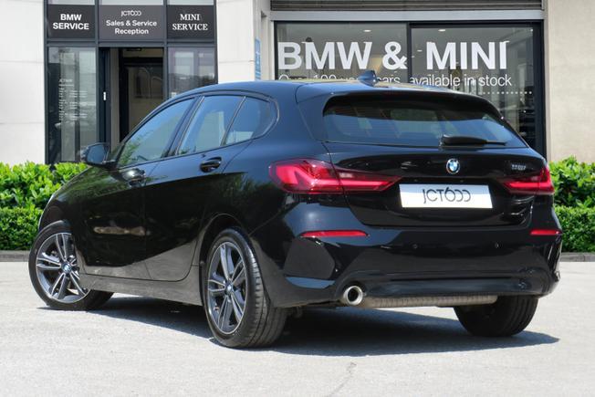 BMW 1 Series Photo 2