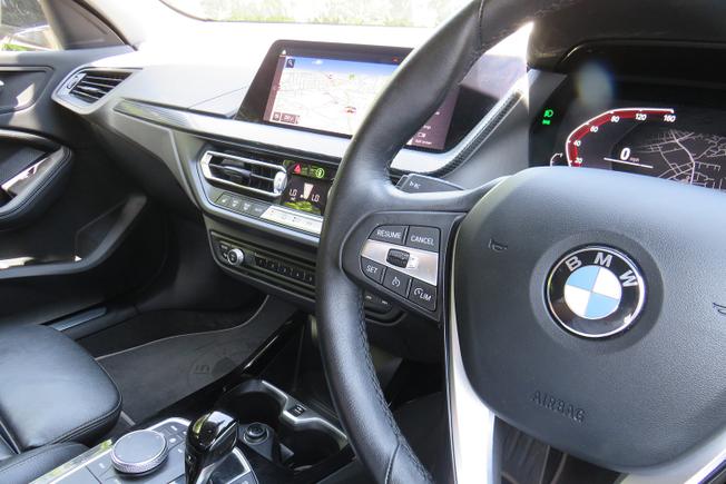 BMW 1 Series Photo 32