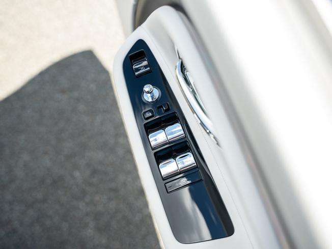 ROLLS-ROYCE Spectre Photo 10