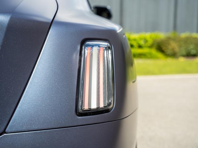 ROLLS-ROYCE Spectre Photo 25