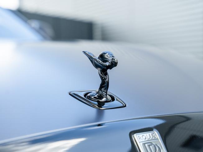 ROLLS-ROYCE Spectre Photo 36