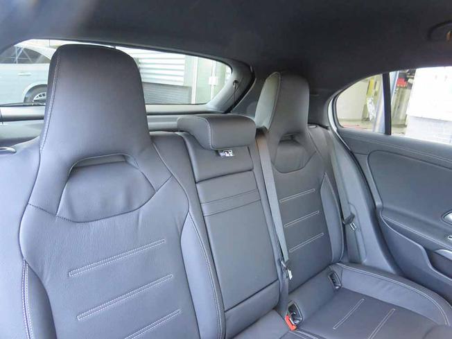 MERCEDES-BENZ A Class Photo 8