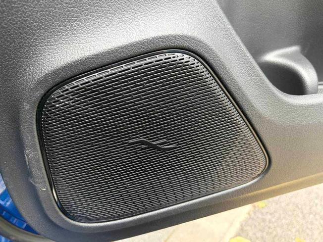 MERCEDES-BENZ CLA Class Photo 22