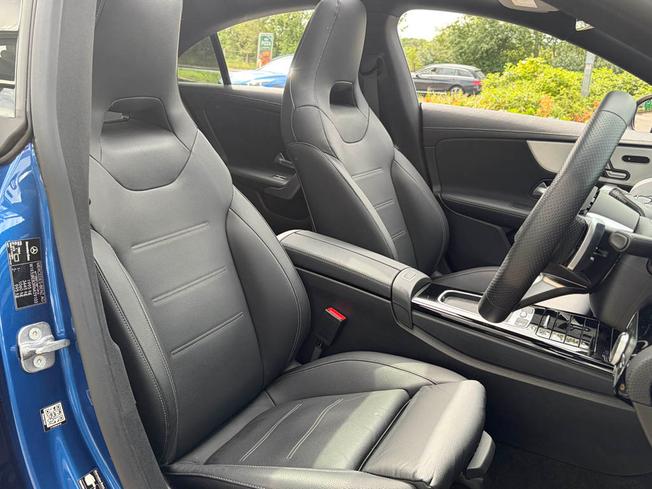 MERCEDES-BENZ CLA Class Photo 3