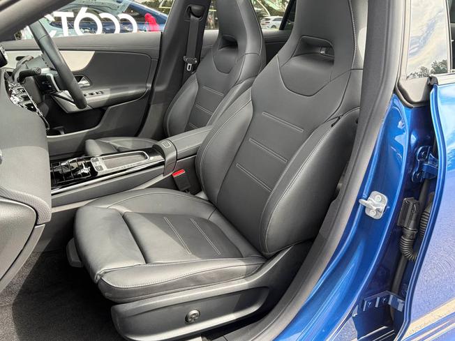 MERCEDES-BENZ CLA Class Photo 42