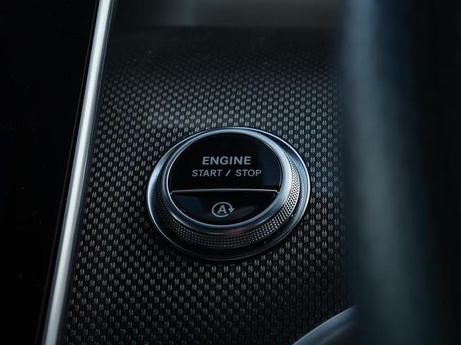 MERCEDES-BENZ Glc Photo 19