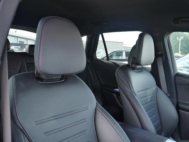 MERCEDES-BENZ Glc Photo 35