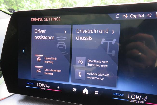 BMW 2 Series Active Tourer Photo 34