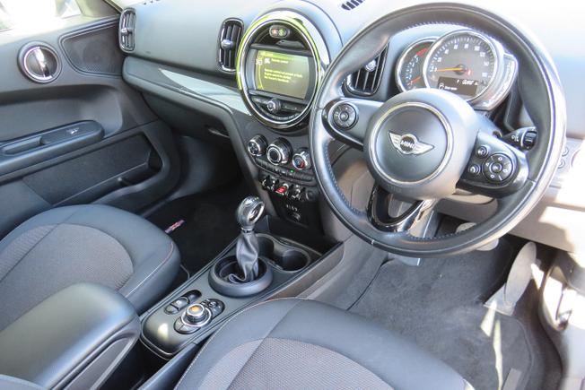 MINI Countryman Photo 12