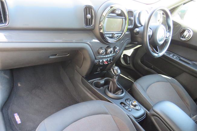 MINI Countryman Photo 14