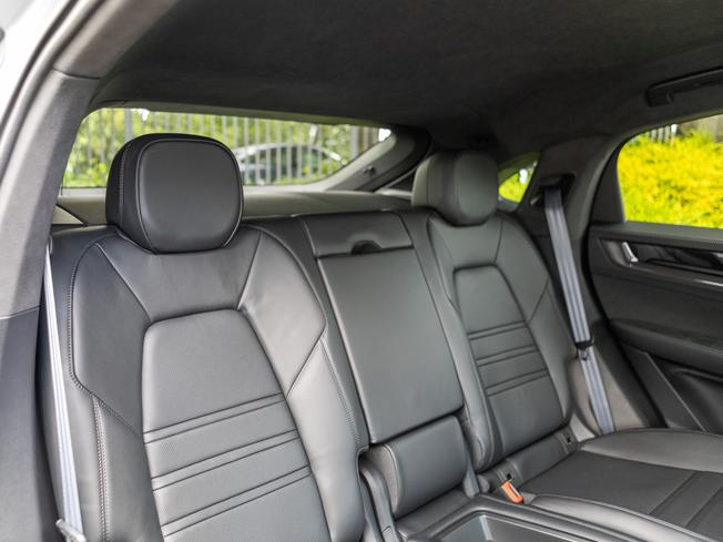 PORSCHE Cayenne Photo 10