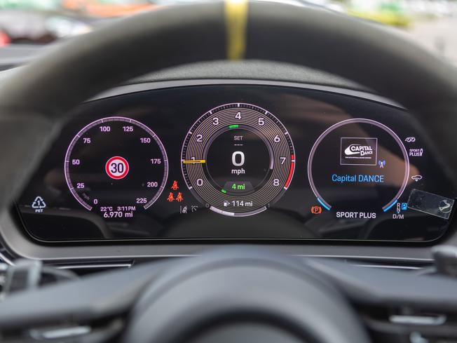 PORSCHE Cayenne Photo 15