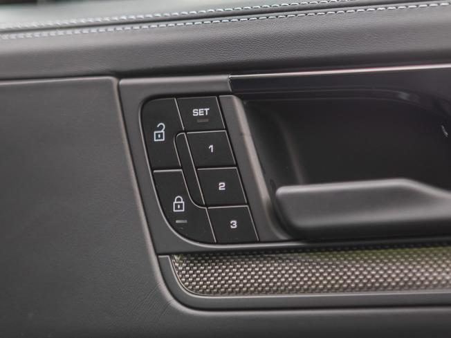 PORSCHE Cayenne Photo 20