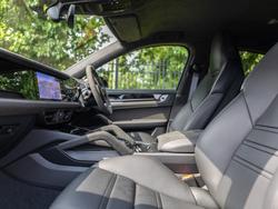 PORSCHE Cayenne Photo 3