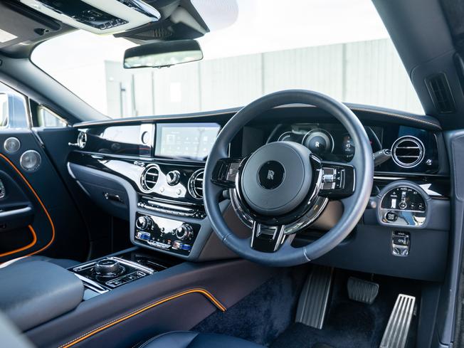 ROLLS-ROYCE Spectre Photo 13