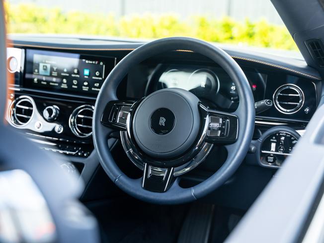 ROLLS-ROYCE Spectre Photo 18