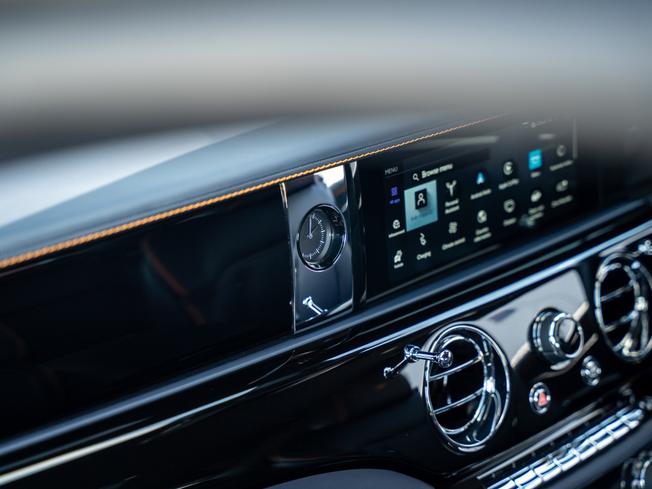 ROLLS-ROYCE Spectre Photo 22