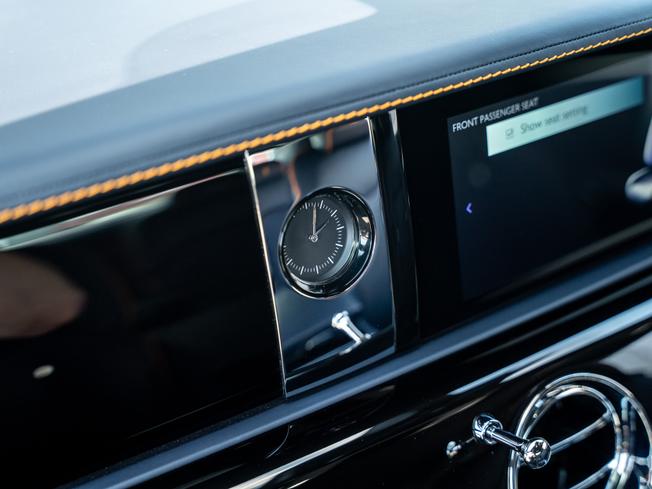 ROLLS-ROYCE Spectre Photo 25