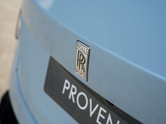 ROLLS-ROYCE Spectre Photo 29