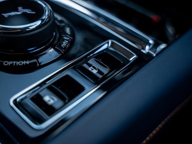 ROLLS-ROYCE Spectre Photo 9