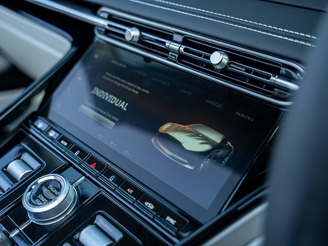ASTON MARTIN Db12 Photo 13