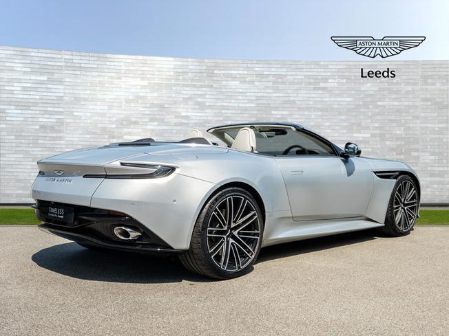 ASTON MARTIN Db12 Photo 30